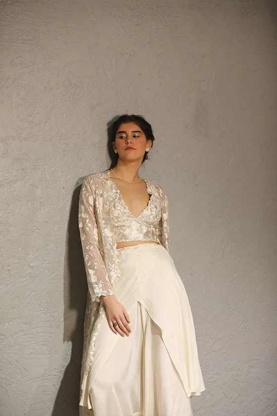 Amelia - Image 5