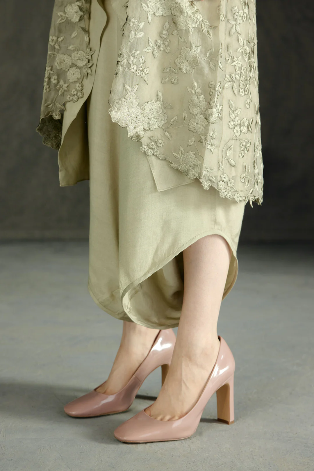 Amelia - Image 8