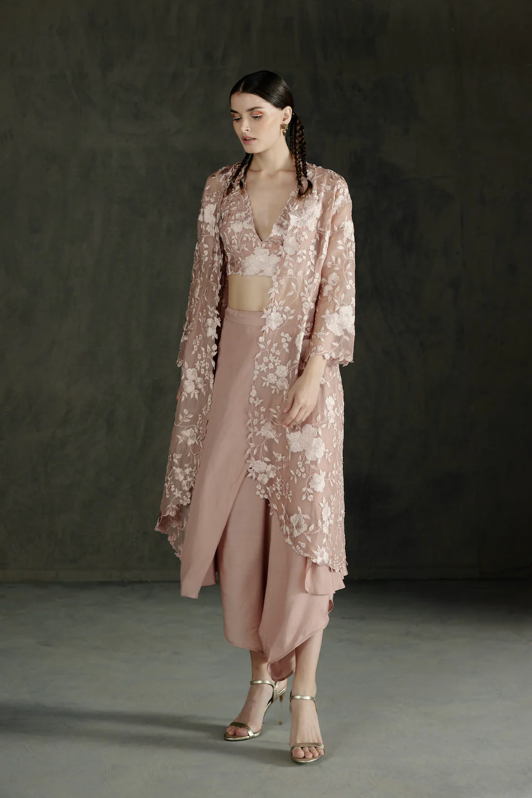 Amelia - Image 3