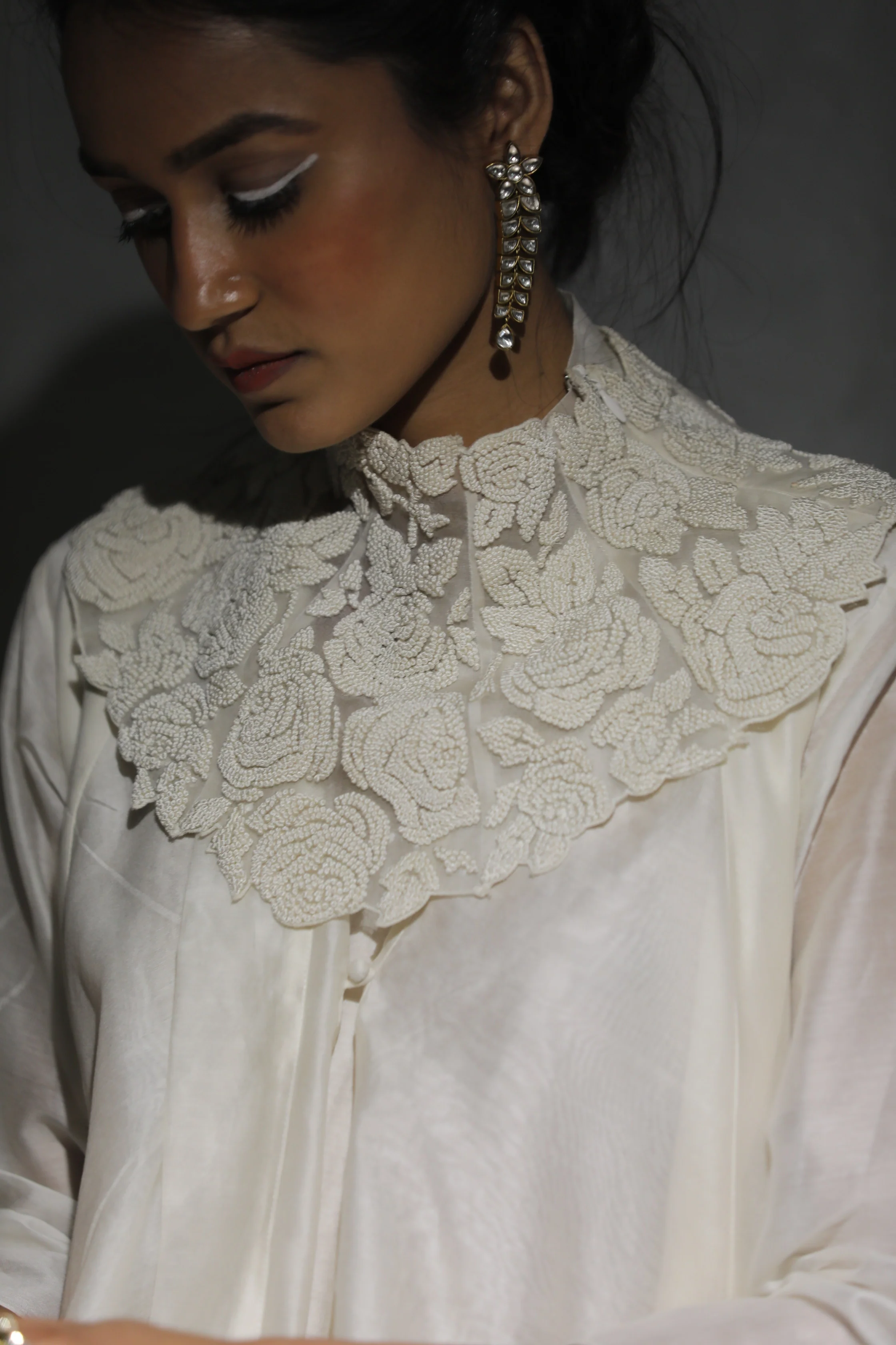 French knots embroidered Collar - Image 3