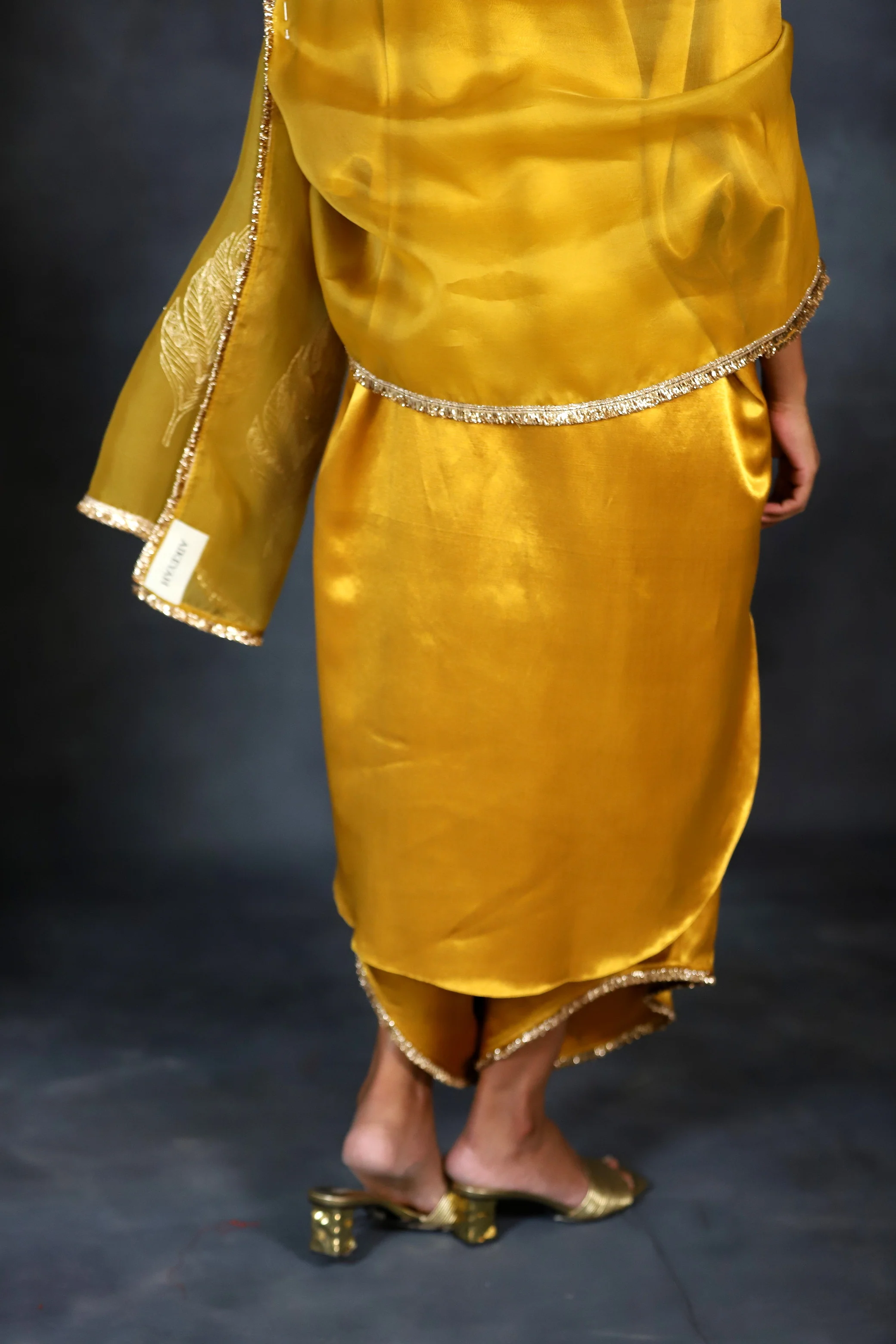 Izna - Image 3
