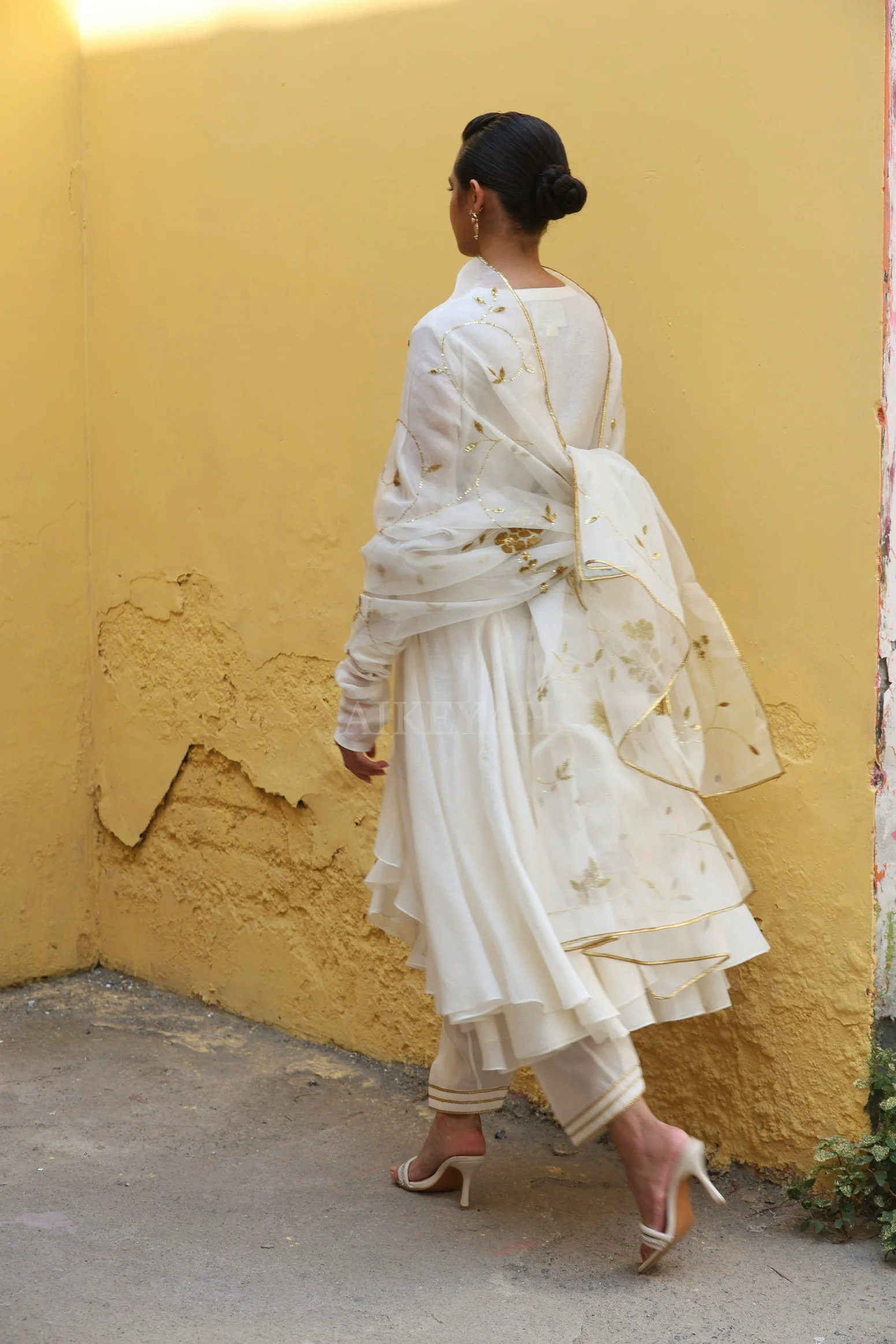 Roja - Image 4